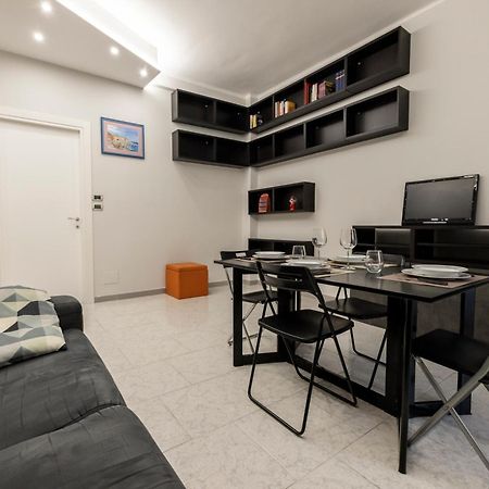 Tra Porta Susa E Piazza Statuto -Cortile Interno- Turín Exteriér fotografie