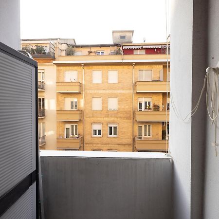 Tra Porta Susa E Piazza Statuto -Cortile Interno- Turín Exteriér fotografie